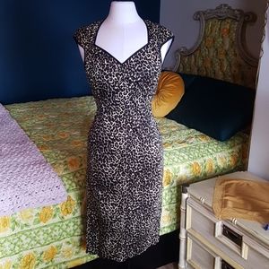 Pin-up girl clothing leopard print wiggle